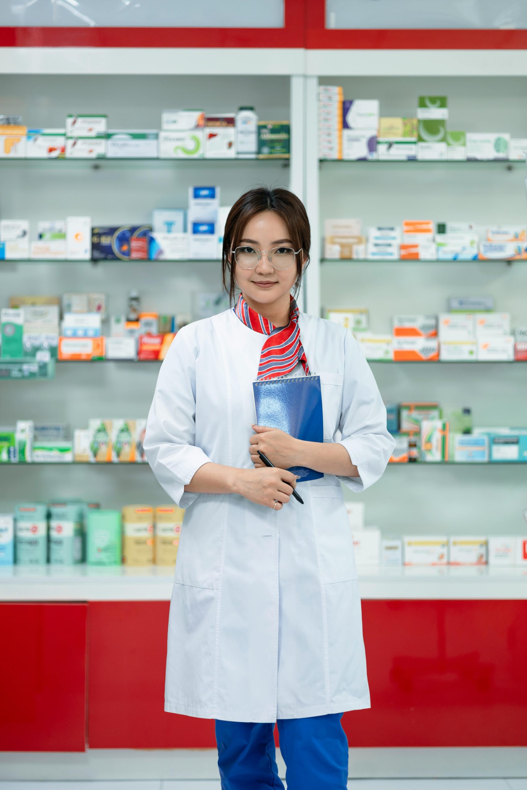 How to become a pharmacist?