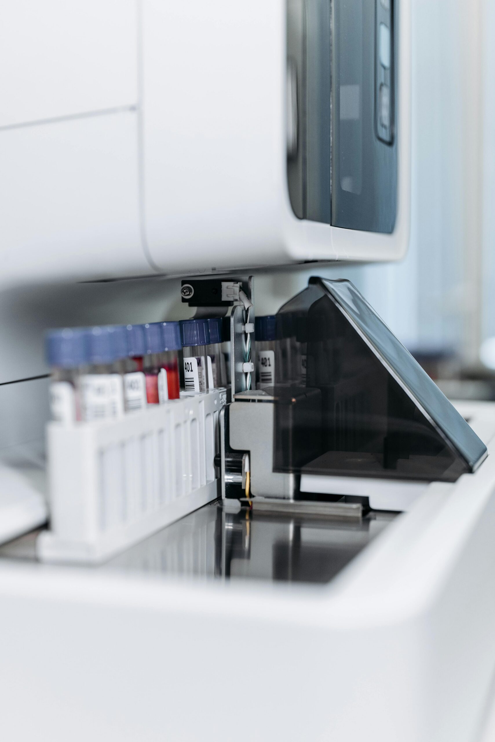 Labcorp Education Advantage and MLS Career Growth: What It Covers, What It Doesn't