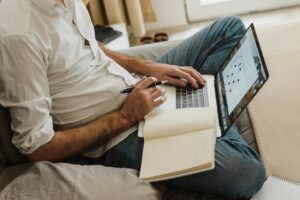Working Full-Time and Completing Vet School Prerequisites Online